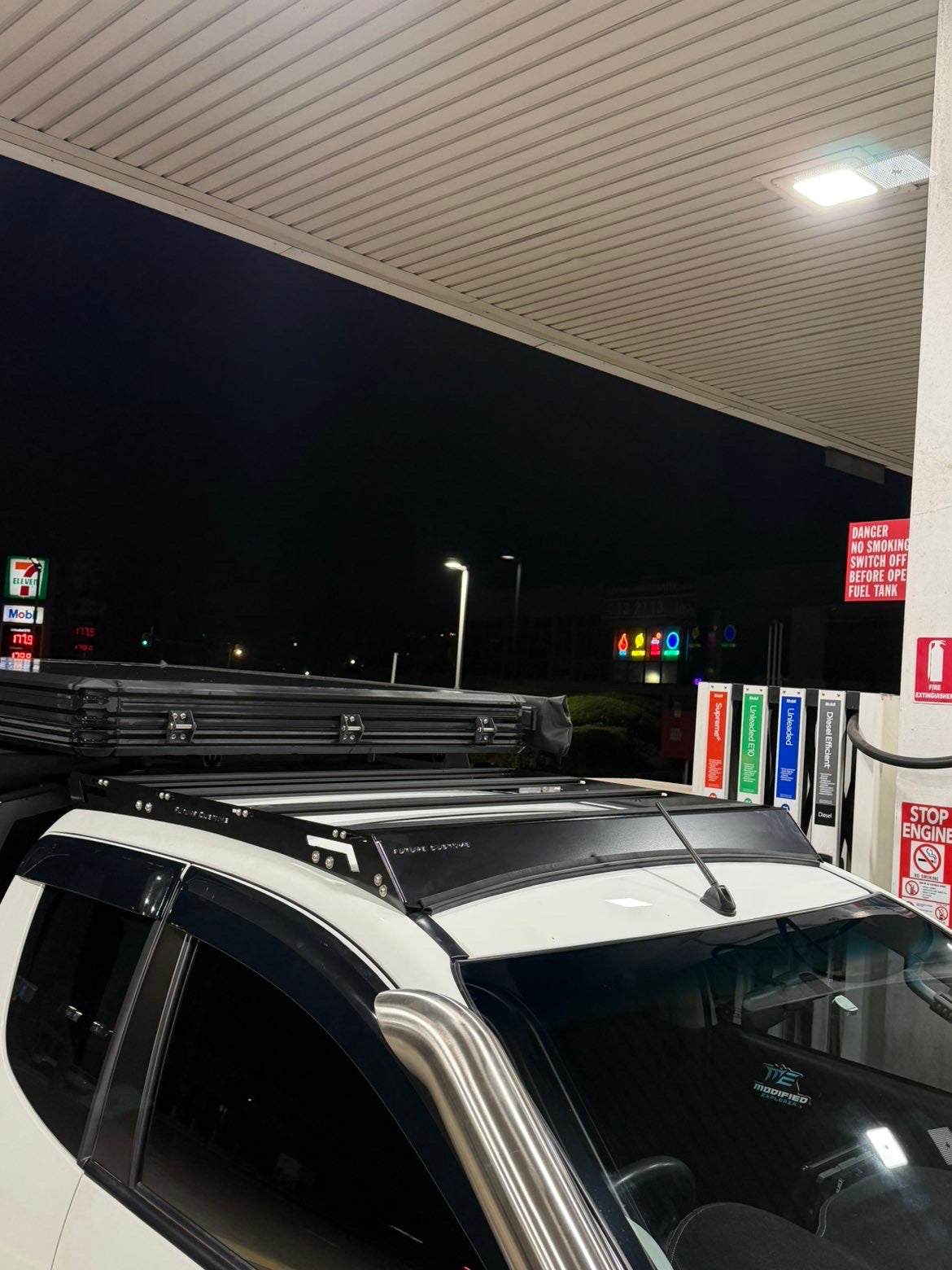 Future Customs Triton Seamless Roof Rack MR/MQ (space-cab)
