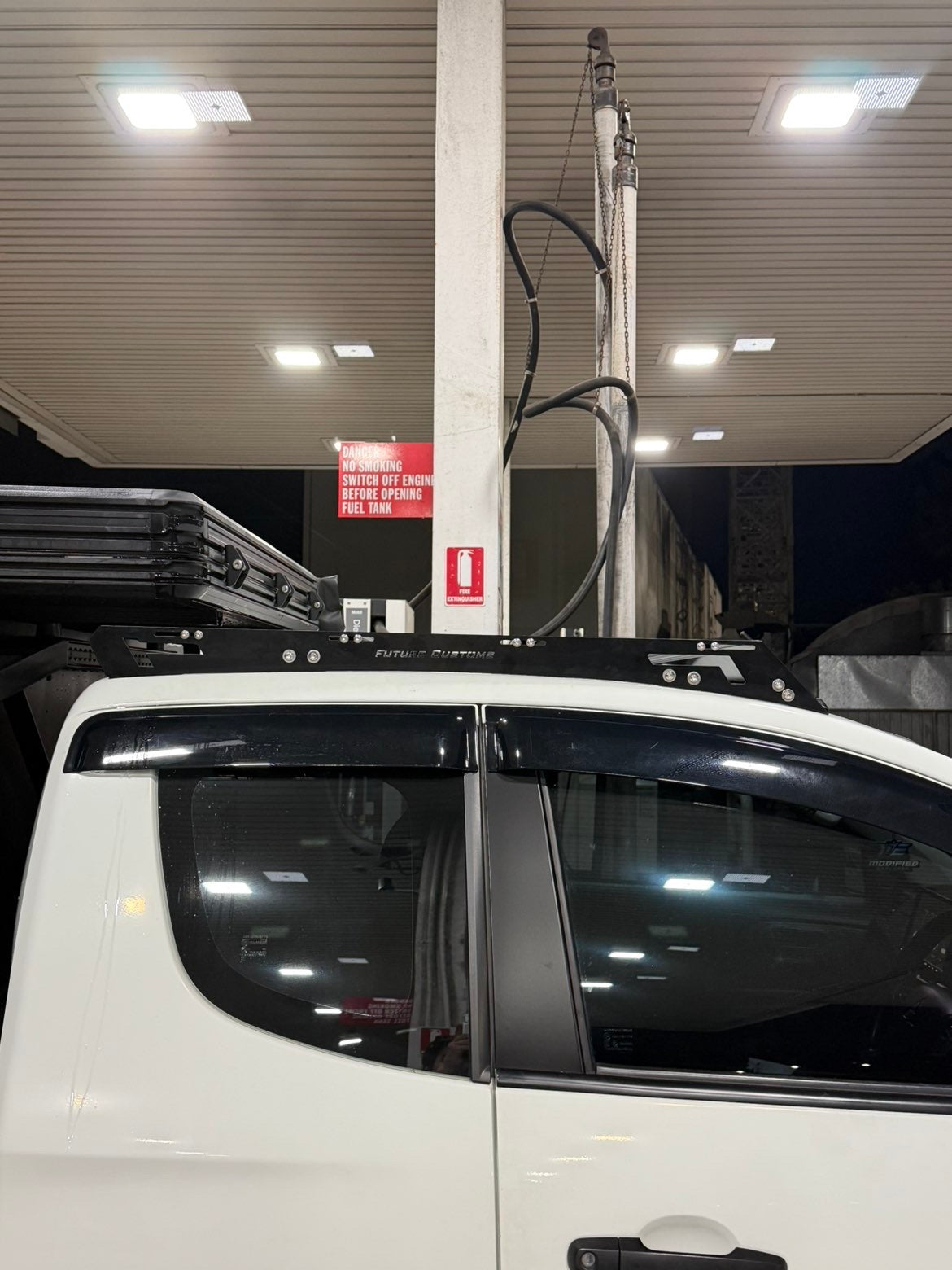 Future Customs Triton Seamless Roof Rack MR/MQ (space-cab)