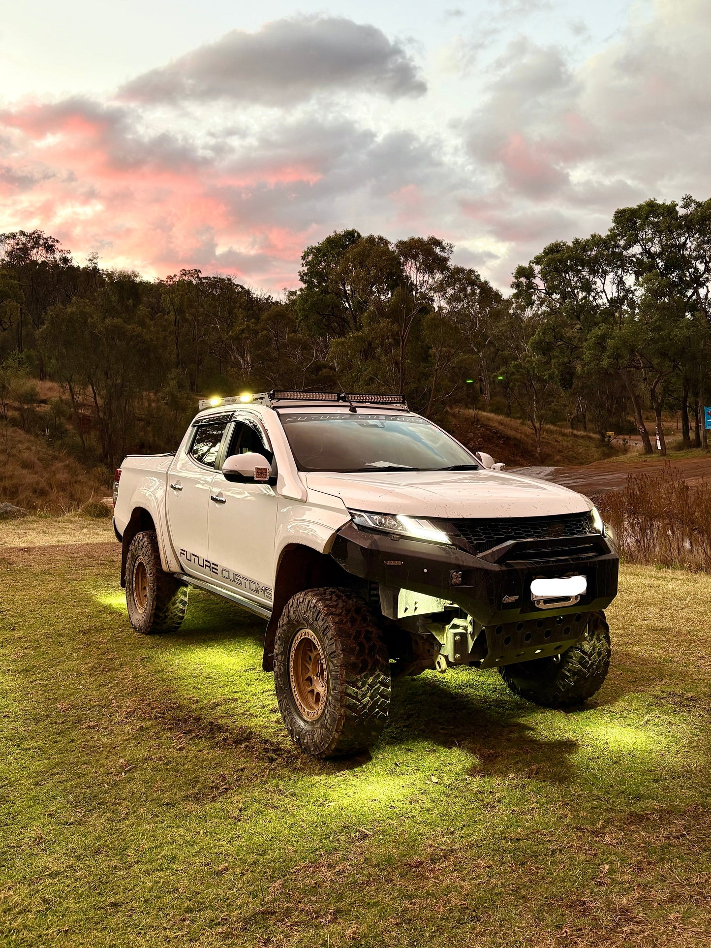 Mitsubishi MR Triton Ambush Sheet Metal Hoop Bullbar